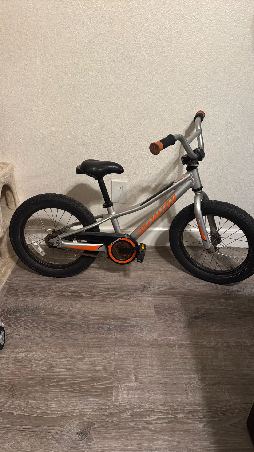 Kids Bike SPECIALIZED BRAND