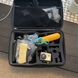 Go pro HERO 2 W/ Case And Mounts 