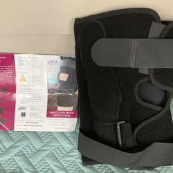 Knee Brace With Suspension Sleeve