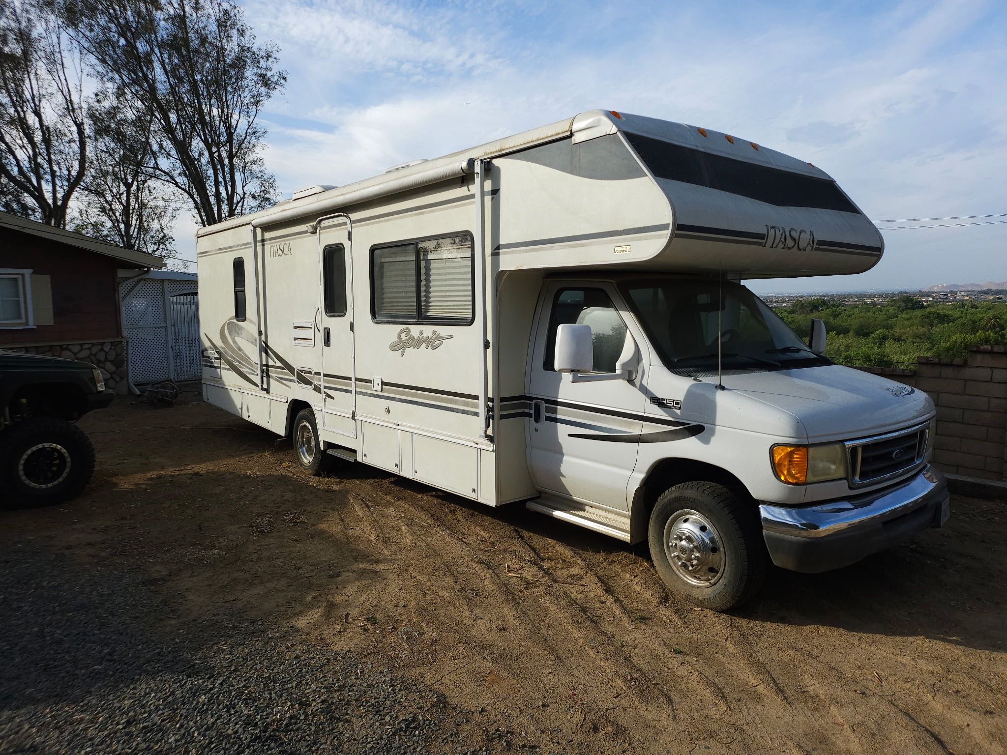 2003 Winnebago Itasca Spirit