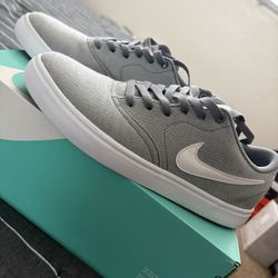 Men’s Nike Check Solar 