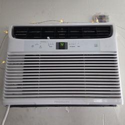 Air Conditioner- Excellent Condition