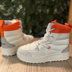 New - Swims Snow Boots Woman Size 6