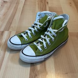 Light Green Converse (women’s 6, men’s 4)