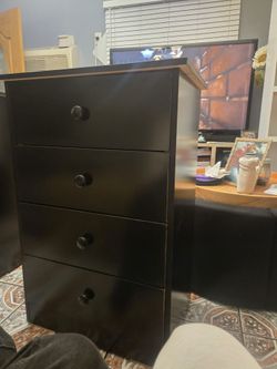 4 drawer chest