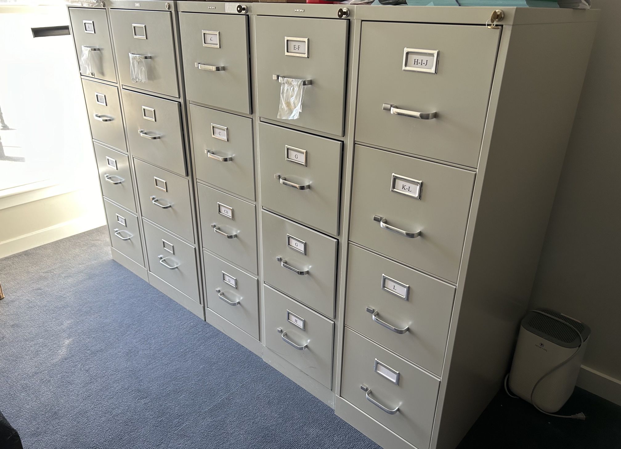 4-Drawer Vertical File Cabinet (lockable)