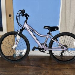 Girls Diamondback 24” Bike