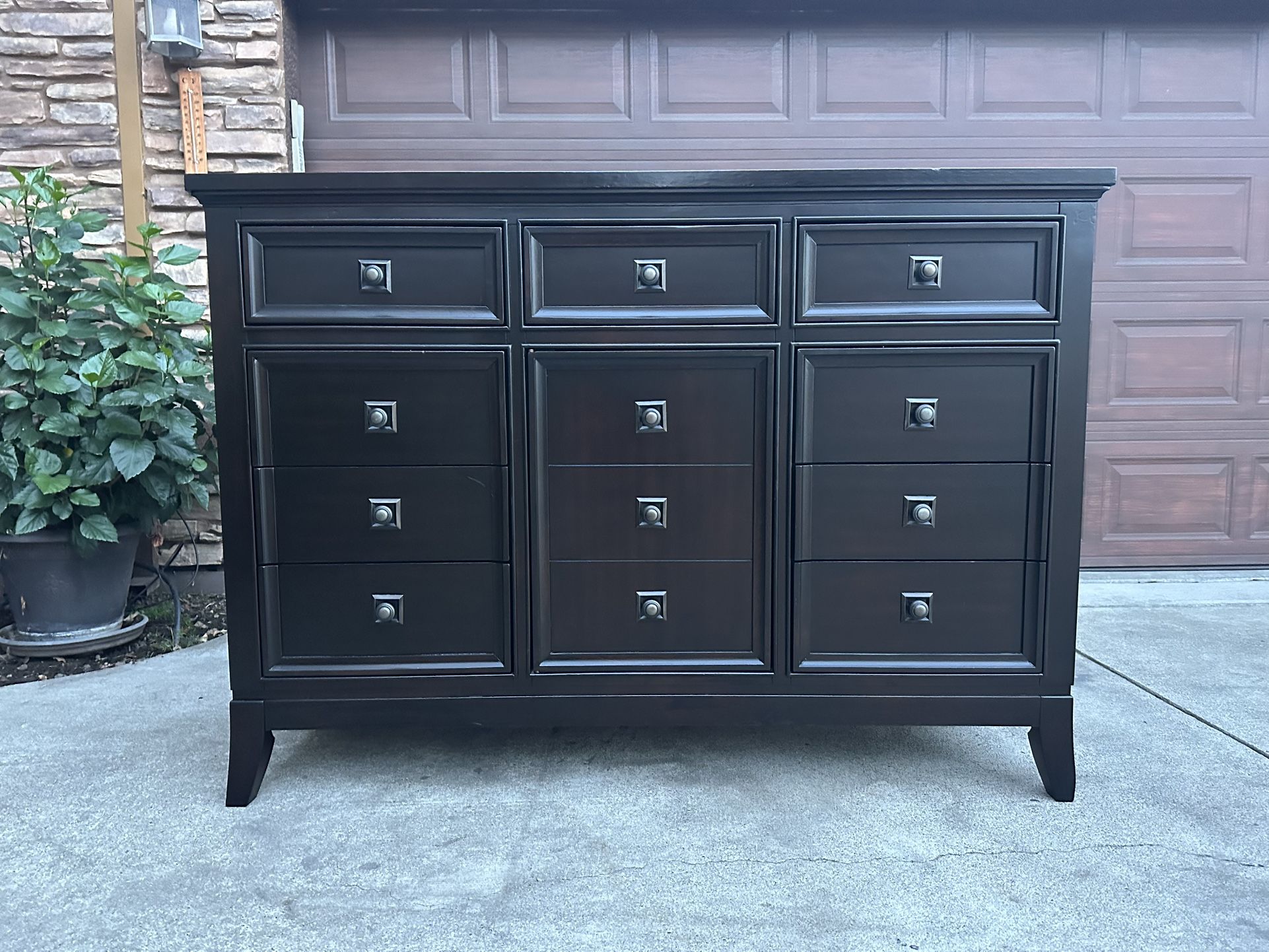 Dark Brown Solid Wood 9 Drawer Dresser