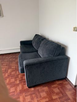 Like New Full-Size Gray/Blue Couch