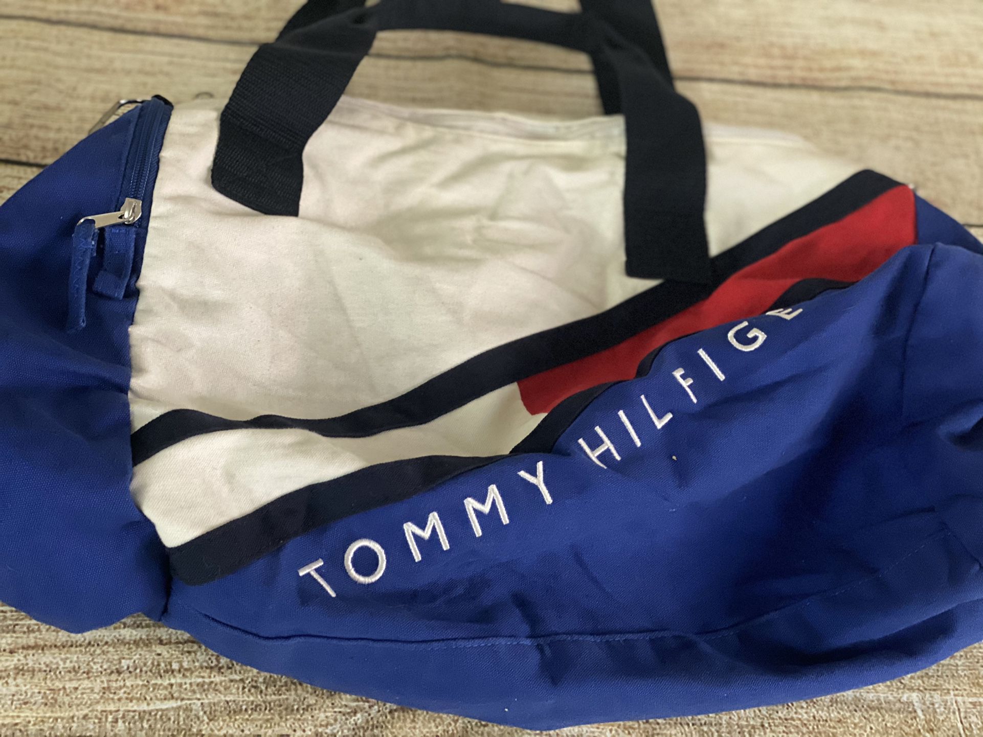 Tommy Mini Duffle Bag for Sale in Federal - OfferUp