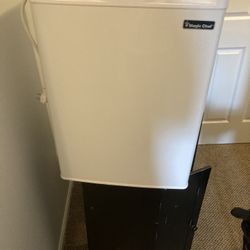 Magic Chef Mini Fridge