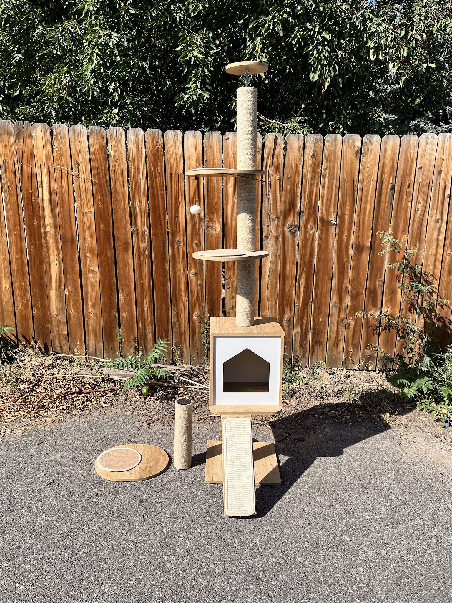 Cat tree