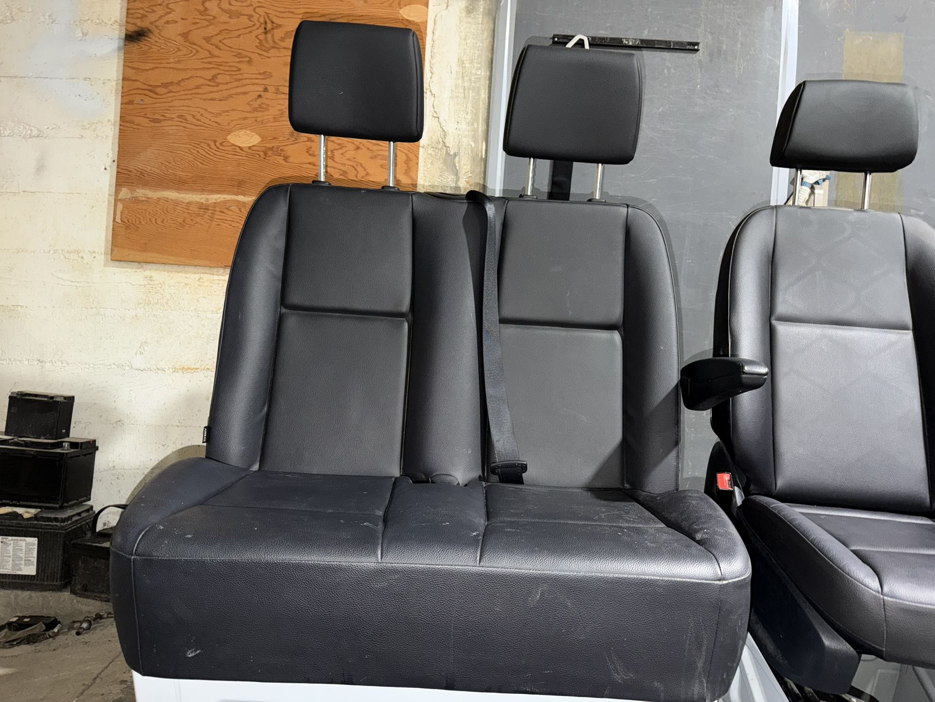 2019 Sprinter Double passenger leather seat with base and carpet kit