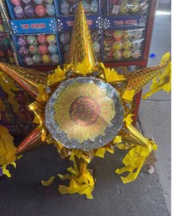 Sunflower 3D STAR Pinata