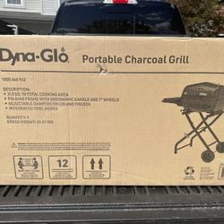 Brand New in box / Never used - Dyna-Glo Portable Charcoal Grill in Black