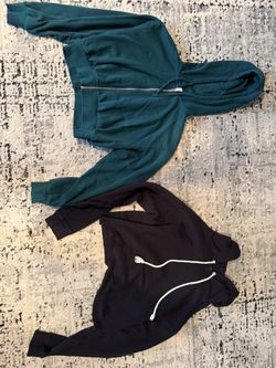 Women’s Cropped Sweatshirts Hoodies Size Medium And Large