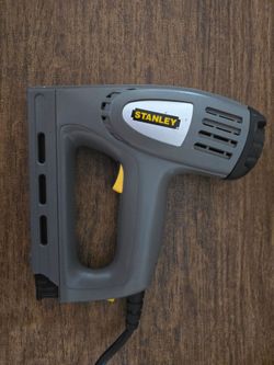 Stanley TRA700 Electric Staple and Brad Nail Gun