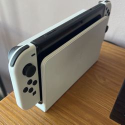 Nintendo Switch QLED White