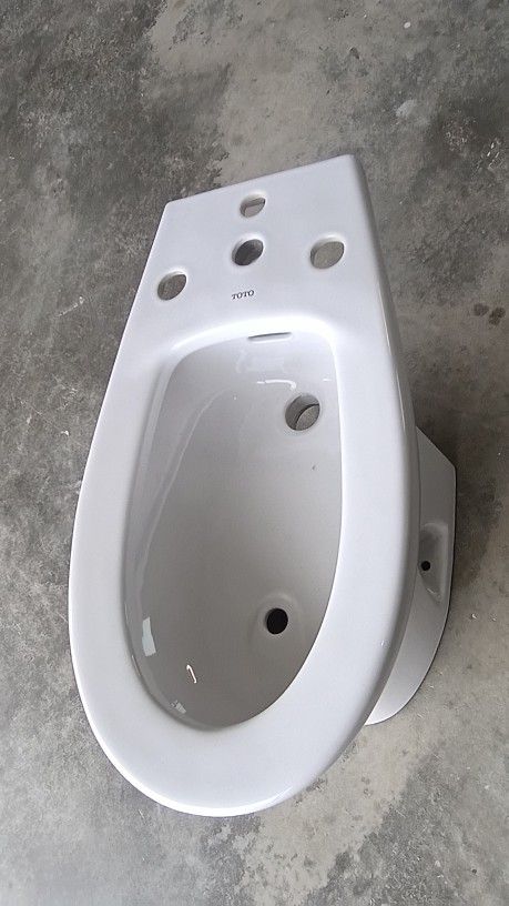 Toto Bidet (New)