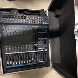 Yamaha EMX5000 Mixer With Case