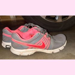 NIKE PINK/GRAY SNEAKERS