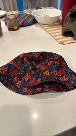Nike bucket hat