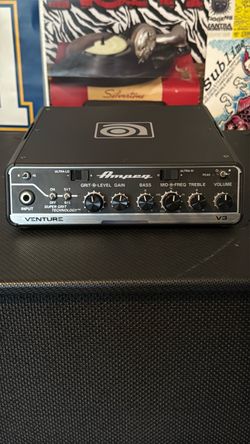 Ampeg Venture V3 Bass Amp(300 watts)