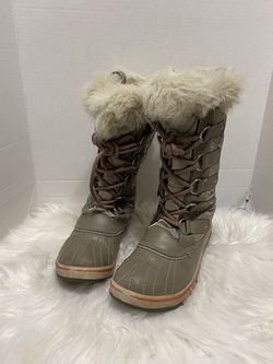 Sorel women boots size 8