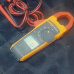 FLUKE 373 TRUE RMS CLAMP METER