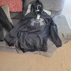 Under Armor Sweatshirt 