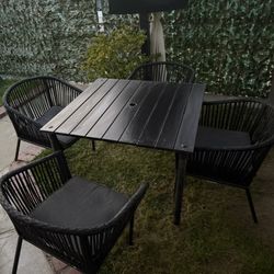 Table With Chairs 