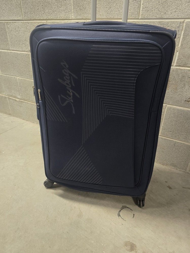 Large Suitcases