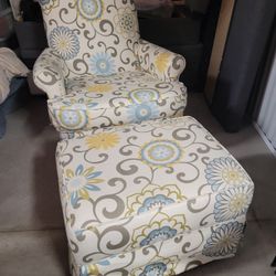 Glider Chair With Ottoman