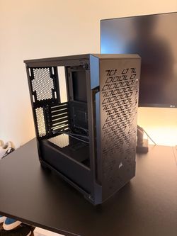 Computer Case - Corsair 220T RGB