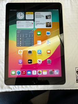 iPad 6th Gen, 32 GB with wifi