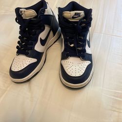 nike dunks high size 4y