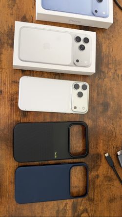 iPhone 17 Pro Max 512GB - Fully Unlocked - Like New, Under Warranty + 2 Cases