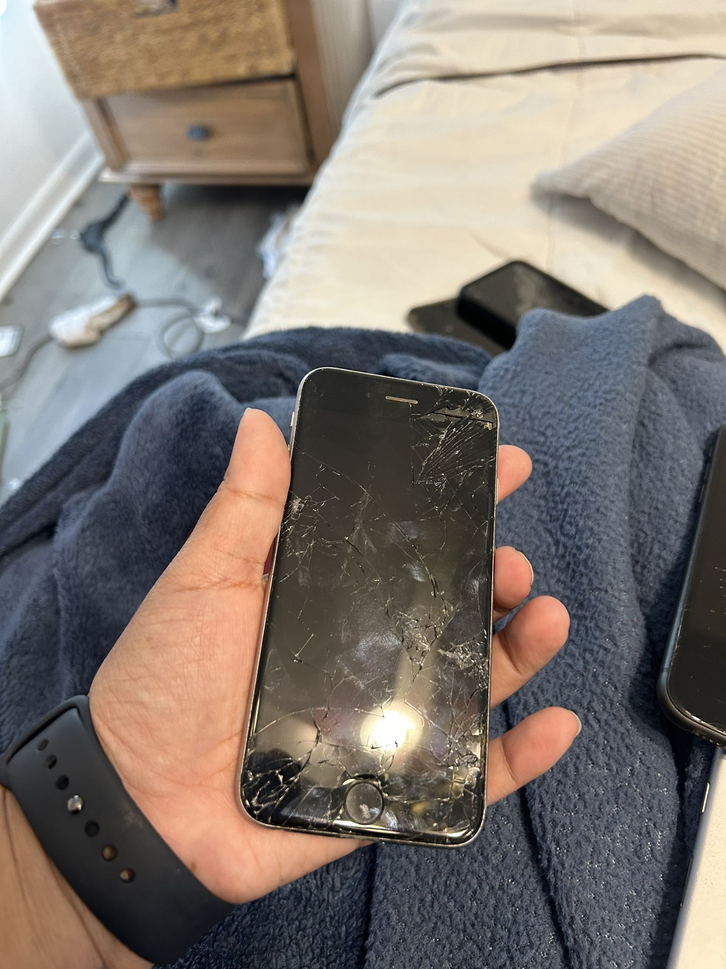 iPhone 11 And iPhone 8 Plus 2 iPhone 6s