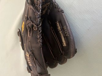 Wilson Signature Model Baseball Glove