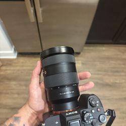 Sony 24-70mm f2.8 gm1 lens