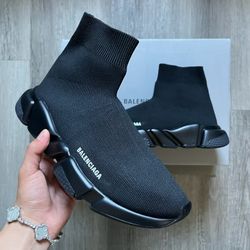 BALENCIAGA SOCK SHOE SIZE 9 160🤩