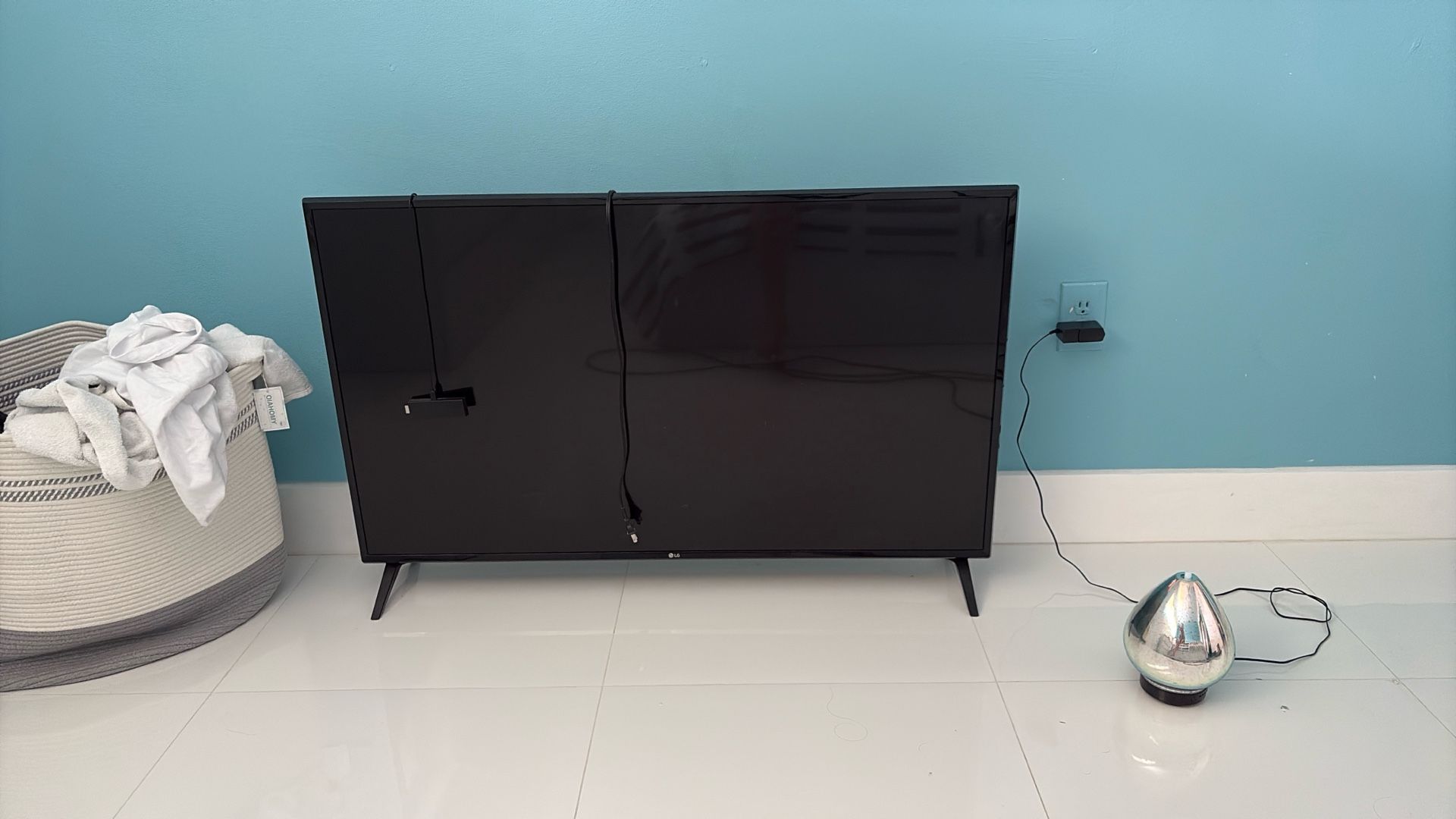 42 Inch LG Flat screen TV