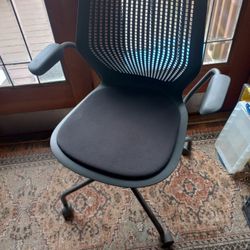 Knoll MultiGeneration Multipurpose / Office Chair w/ Arms Grey