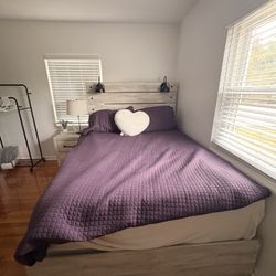 Light Grey Queen Bedroom Set 