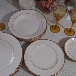 Global Design Set 22k Gold Trim Set Of 4 Vintage 