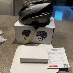 Lumos Ultra Smart Bike Helmet | Customizable Front and Back LED Lights with Turn Signals | Road Bicycle Helmets for Adults: Men, Women