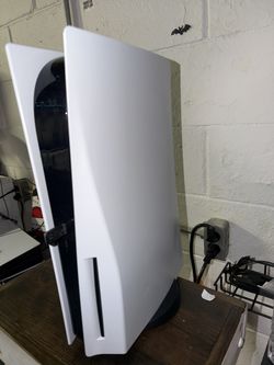 Ps5 With 2 Controllers And 3 Games 