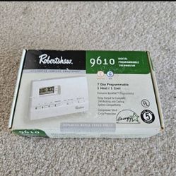 ROBERTSHAW DIGITAL PROGRAMMABLE THERMOSTAT 