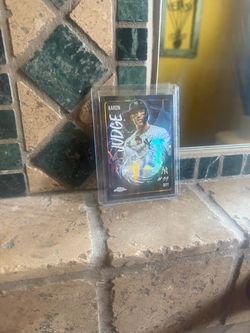 Sports cards/Aaron Judge ultra Violet/Aaron Judge 2026 top chrome ultra Violet/baseball cards