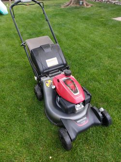 Honda HRN 216 Lawnmower